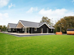 Two-Bedroom Holiday home in Tomrefjord, Gørlev